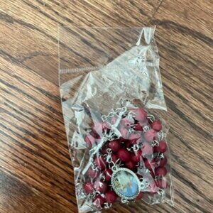 Pope Francis / Papa Francisco Blessed Catholic Rosary Rose Scented Beads NEW